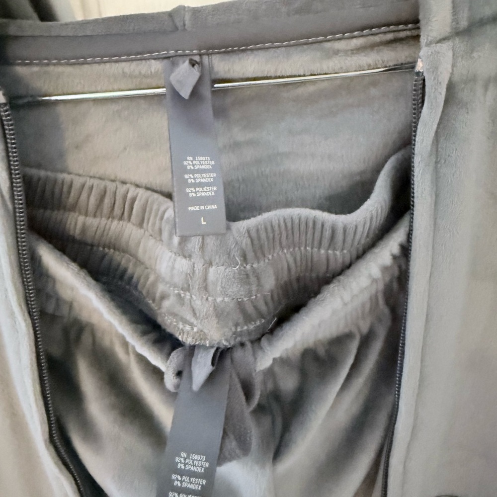 SKIMS Gray Pants & Jumpsuit Set - Picture 4 of 4